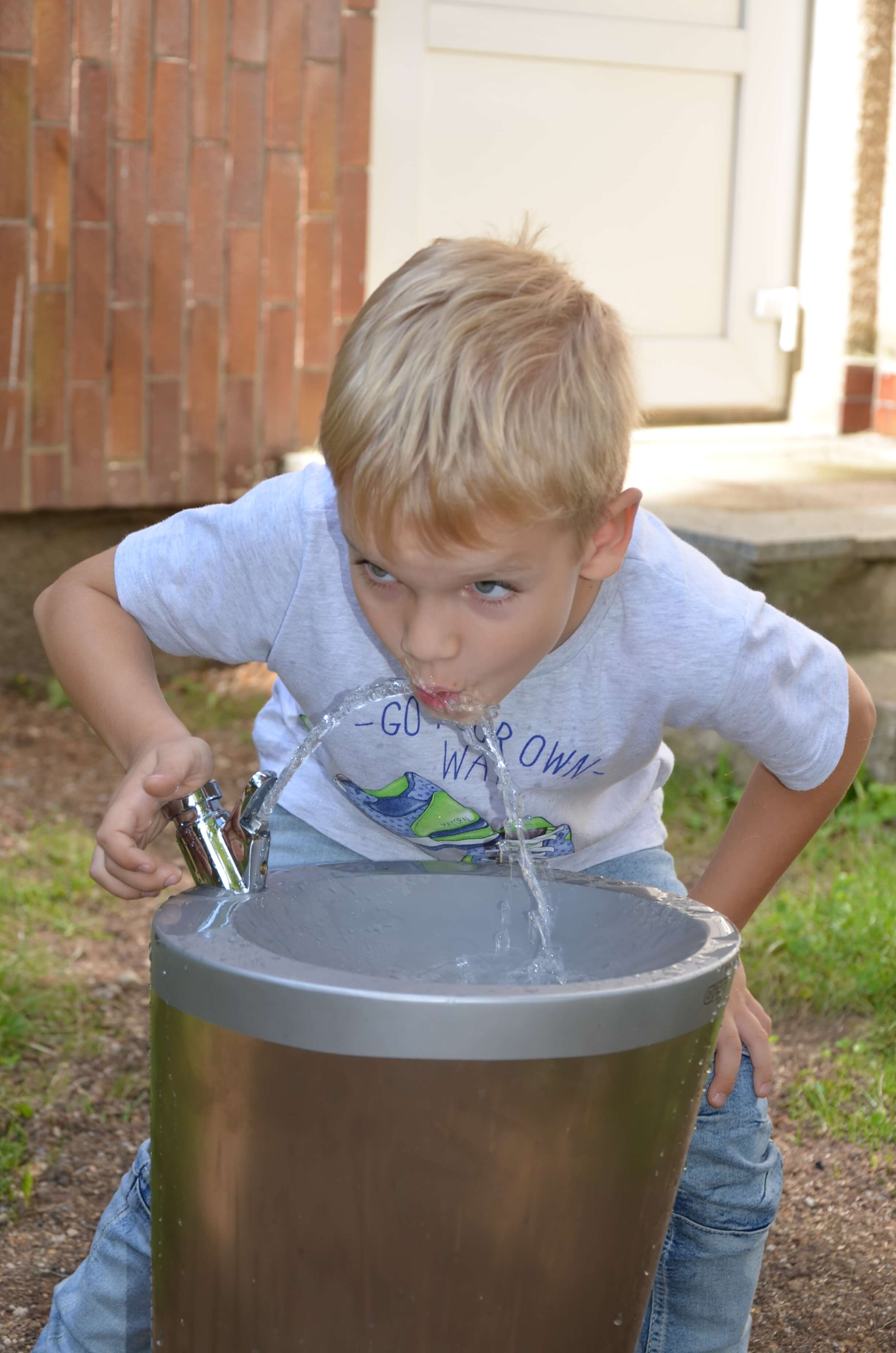 AFO 03D dětská nerezová pitná fontána